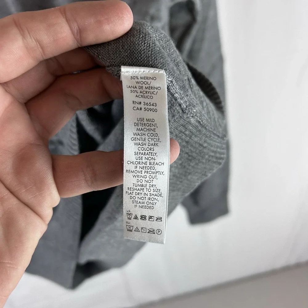 Calvin Klein Men's Merino Wool Blend‎ Gray Sweater Lightweight Size Large